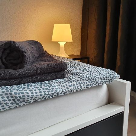 Grosse Ferienwohnung An Der Rheinpromenade Three Duisburg Dış mekan fotoğraf